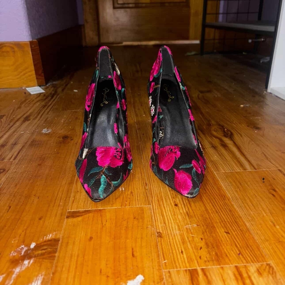 Versona Pink and Black Floral Heels